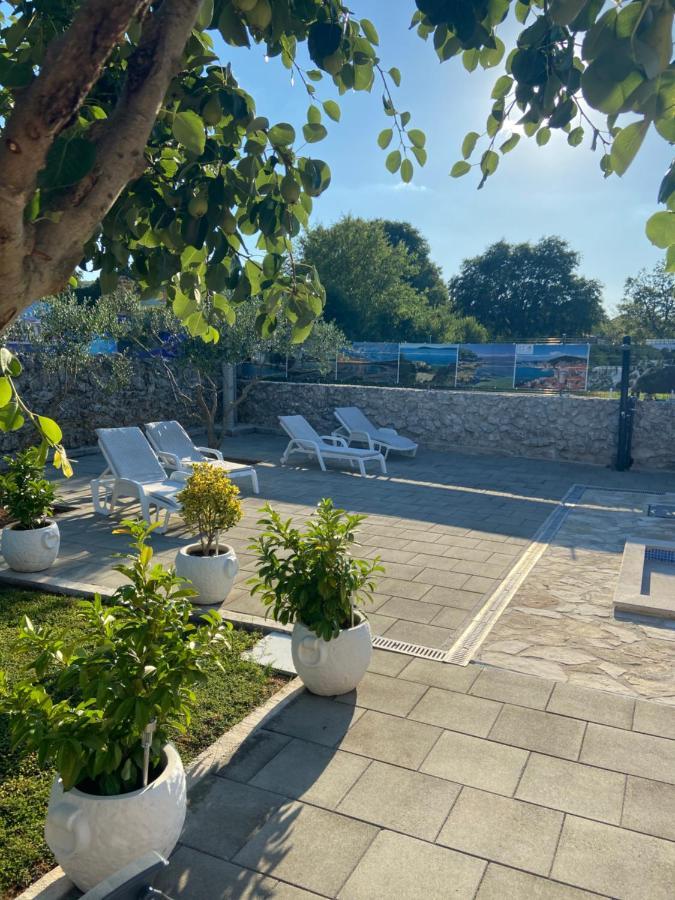 Vacation House Radosic Radosic  Ngoại thất bức ảnh