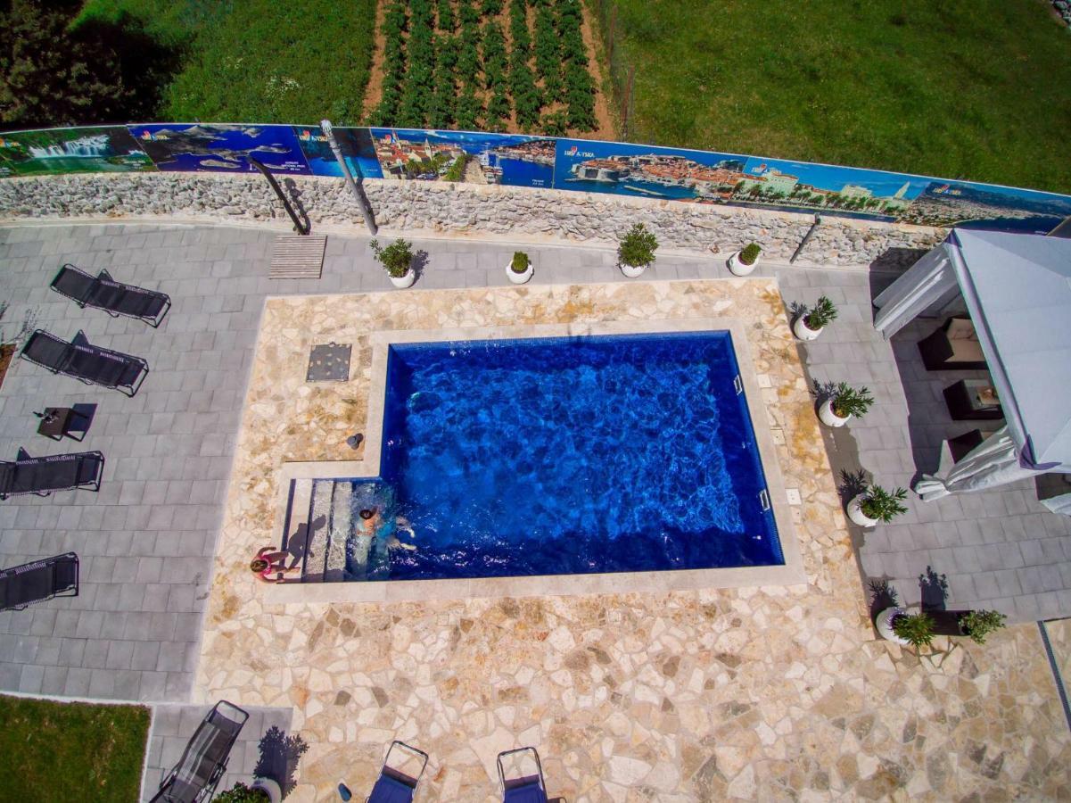 Vacation House Radosic Radosic  Ngoại thất bức ảnh